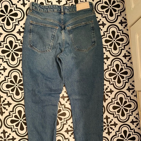 Esprit Mom fit jeans, size 29, ridged denim, these fit smaller. - Picture 3 of 8